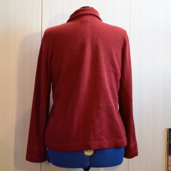 The comfiest sweater - Picture 2 of 3